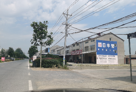 平江如何能保证墙体广告的醒目性？